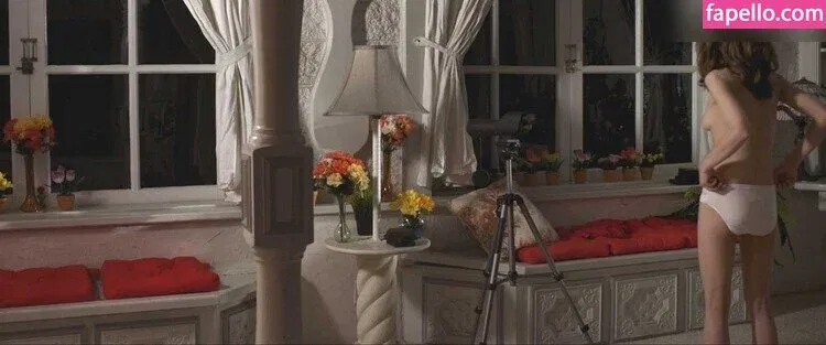 Alexis Dziena Onlyfans Photo Gallery 