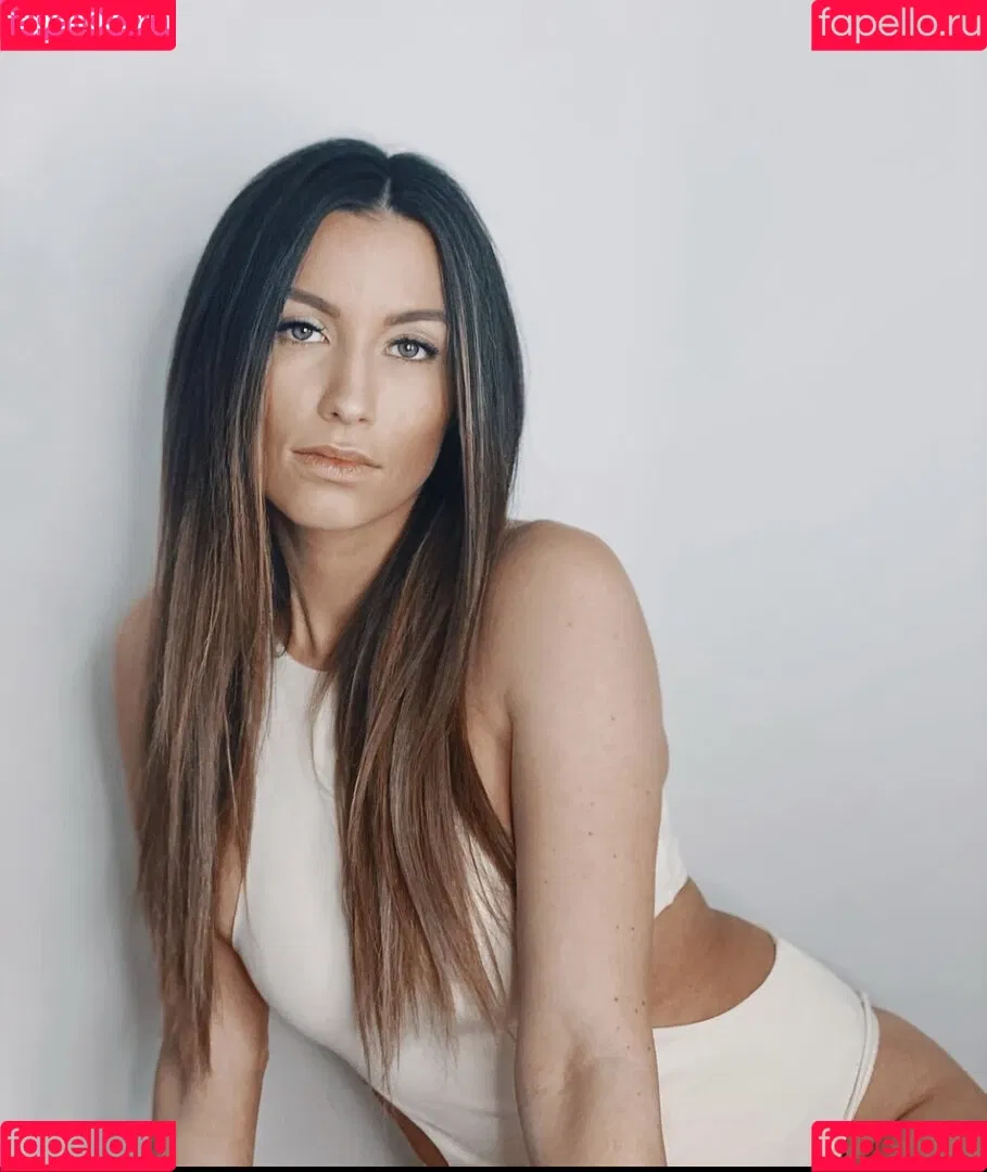 Anastasija Lukic Onlyfans Photo Gallery 