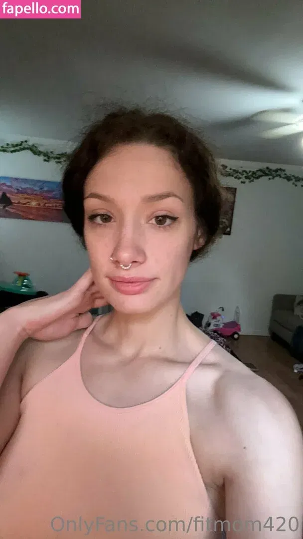 fitmom420 Onlyfans Photo Gallery 