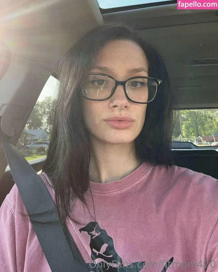 fitmom420 Onlyfans Photo Gallery 