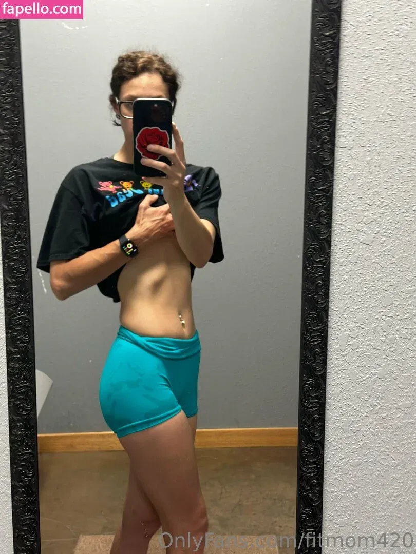 fitmom420 Onlyfans Photo Gallery 