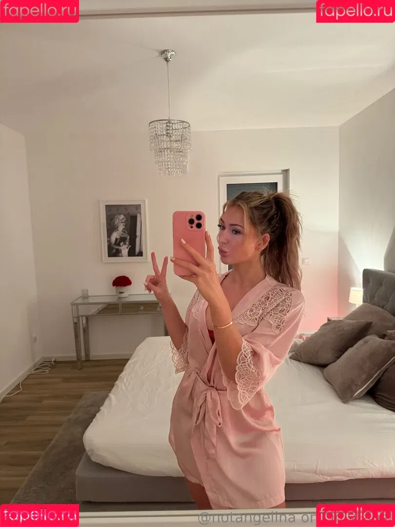 Sarah Angelina Onlyfans Photo Gallery 