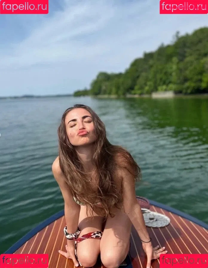 Ekaterina Leonova Onlyfans Photo Gallery 