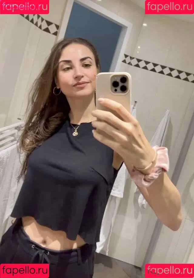 Ekaterina Leonova Onlyfans Photo Gallery 