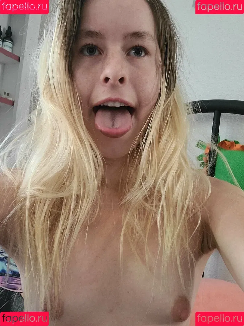 lillillylitxxx Onlyfans Photo Gallery 