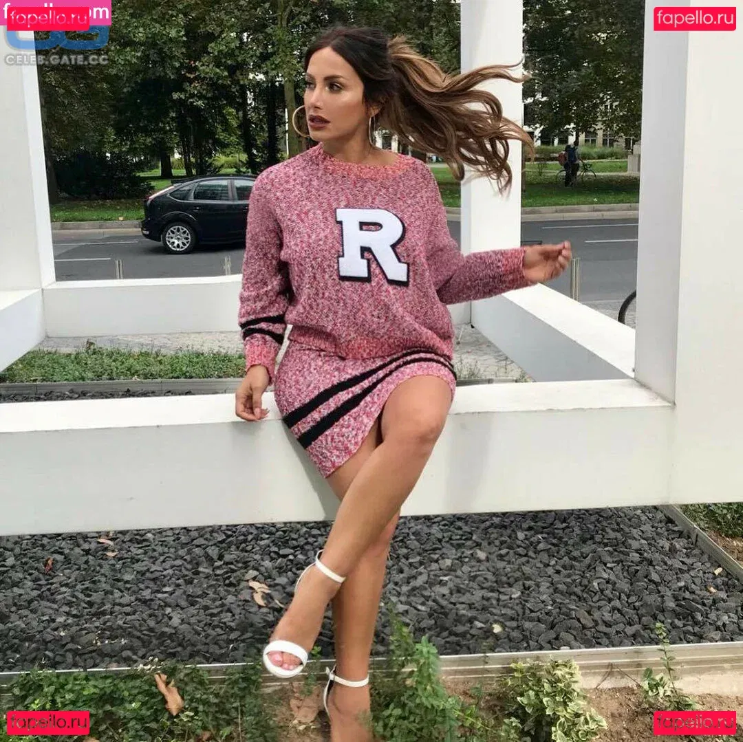 Enissa Amani Onlyfans Photo Gallery 