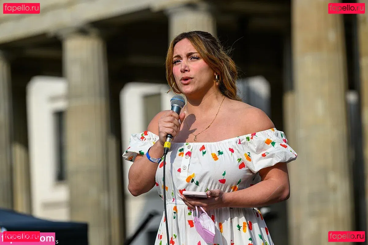 Enissa Amani Onlyfans Photo Gallery 