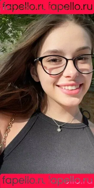 mianextdooor Onlyfans Photo Gallery 