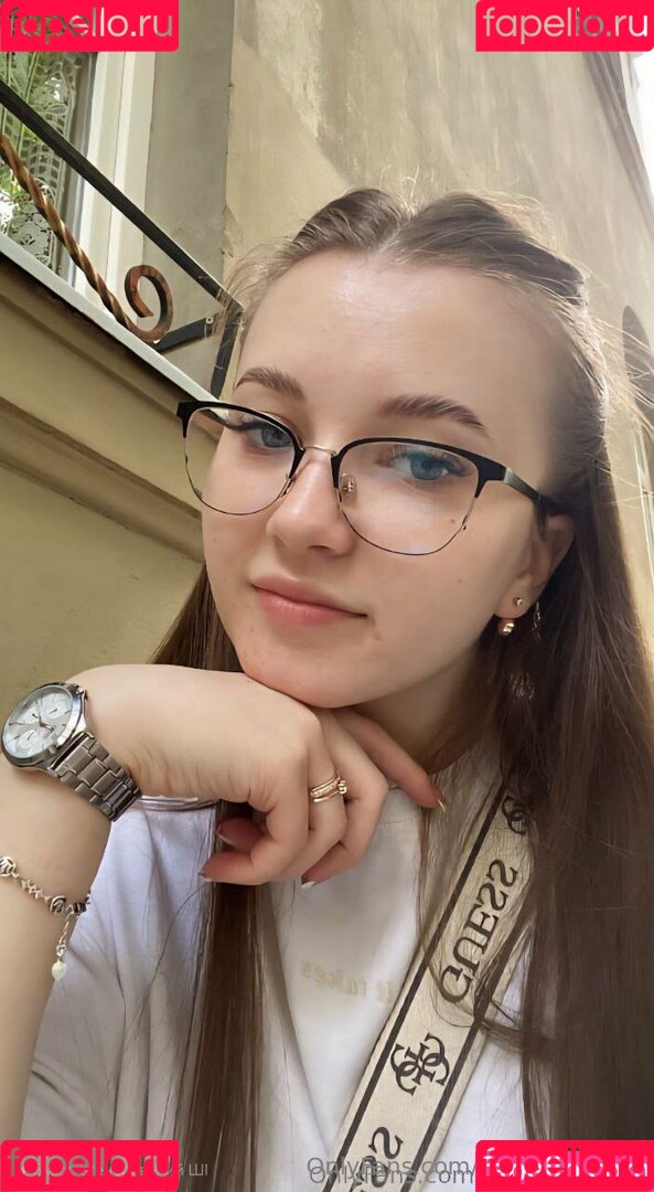 mianextdooor Onlyfans Photo Gallery 