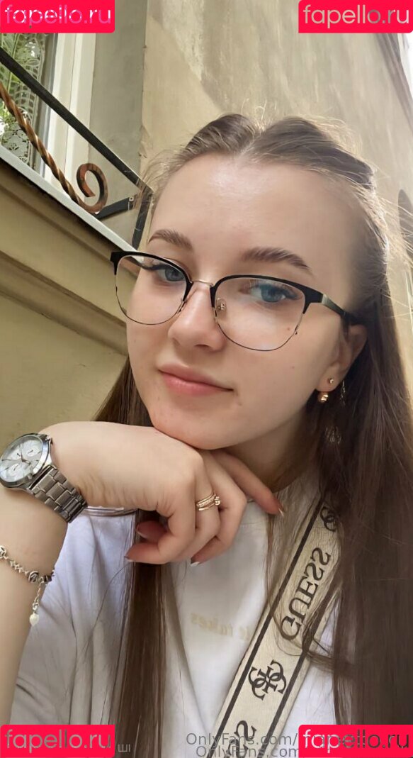 mianextdooor Onlyfans Photo Gallery 