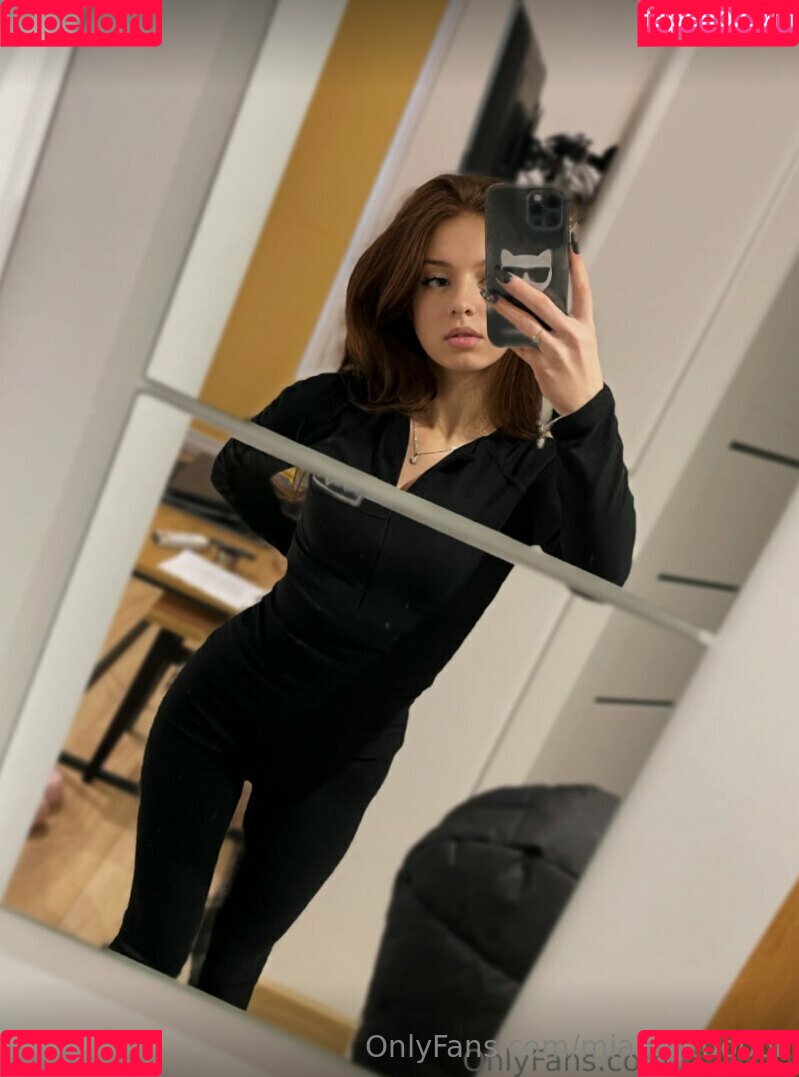 mianextdooor Onlyfans Photo Gallery 