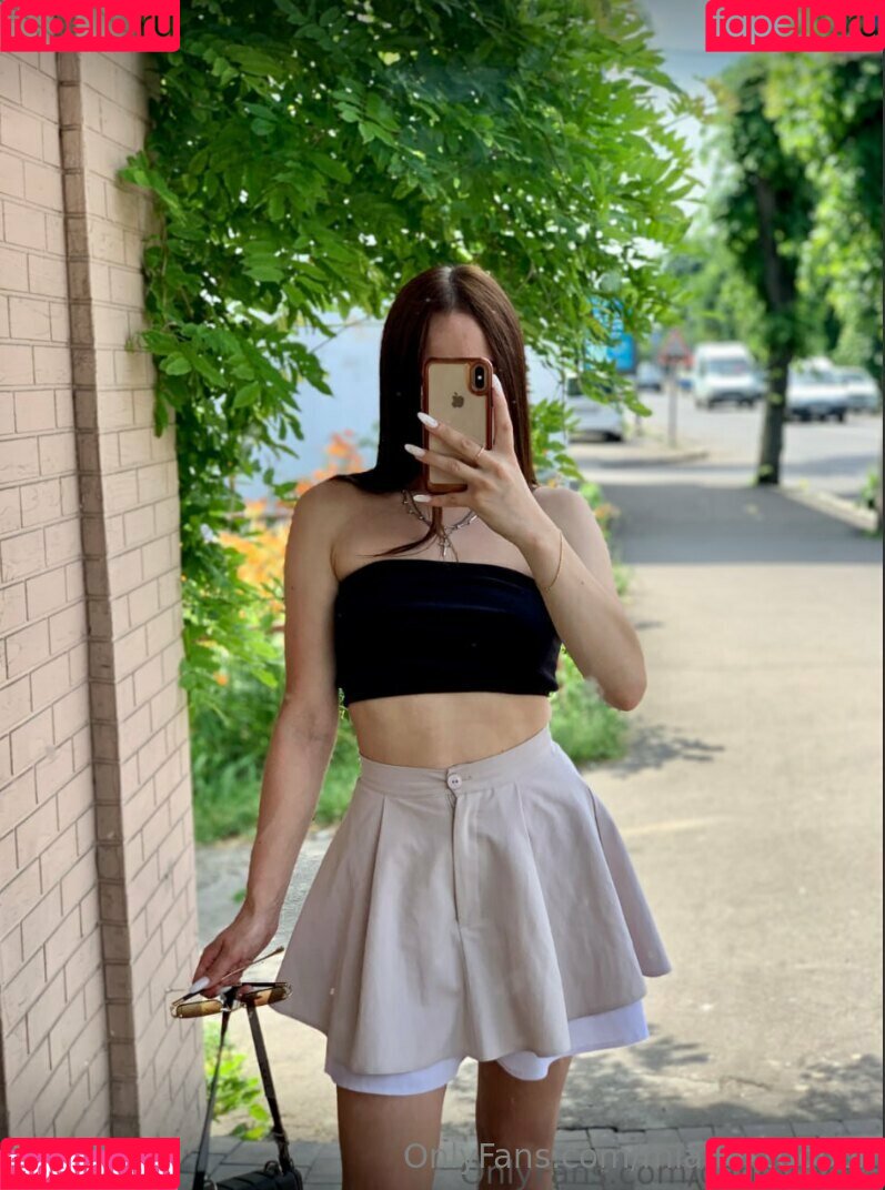 mianextdooor Onlyfans Photo Gallery 