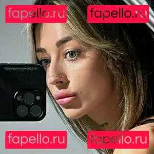 mianextdooor Onlyfans Photo Gallery 