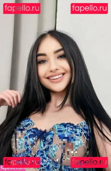 mianextdooor Onlyfans Photo Gallery 