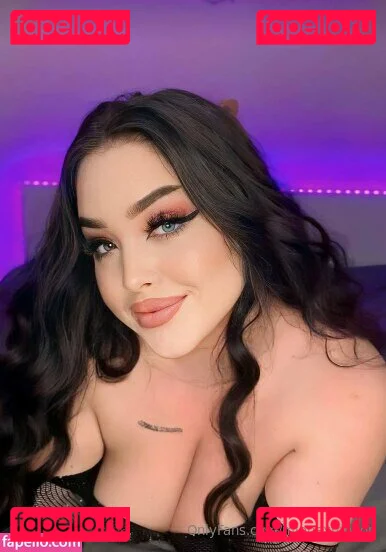 mianextdooor Onlyfans Photo Gallery 