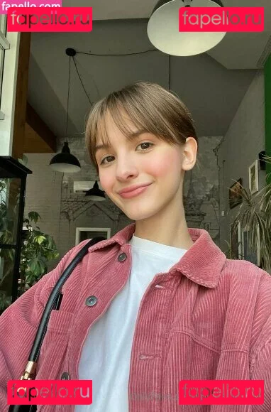 mianextdooor Onlyfans Photo Gallery 