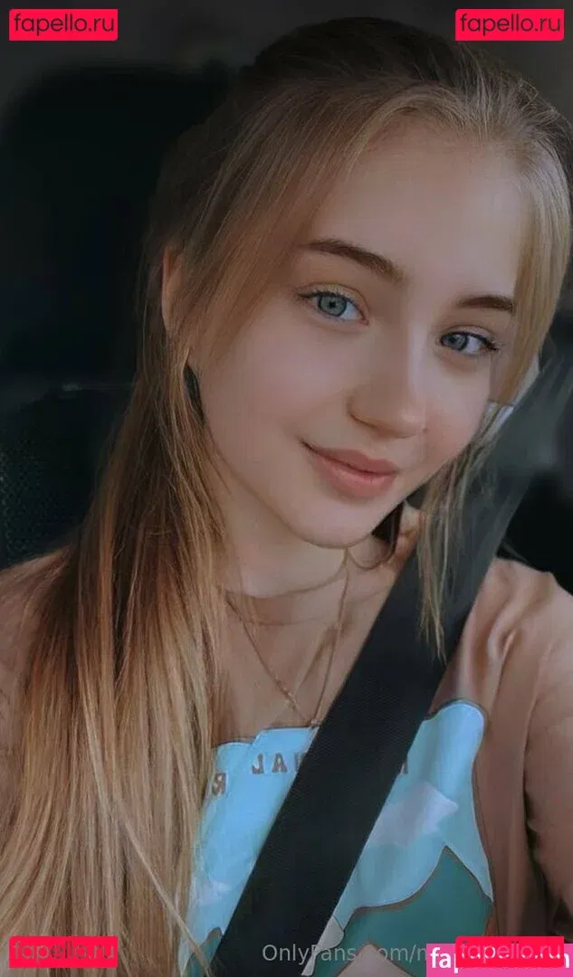 mianextdooor Onlyfans Photo Gallery 