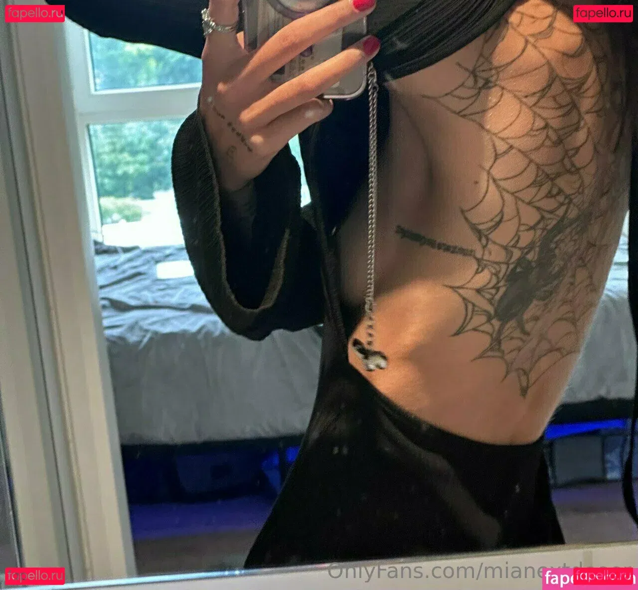 mianextdooor Onlyfans Photo Gallery 