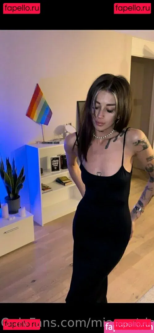 mianextdooor Onlyfans Photo Gallery 