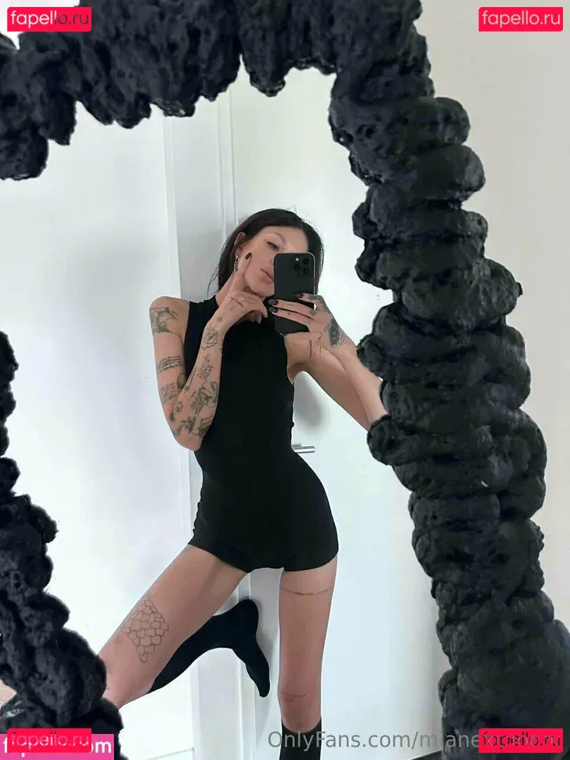 mianextdooor Onlyfans Photo Gallery 