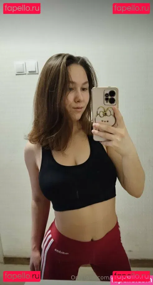 mianextdooor Onlyfans Photo Gallery 