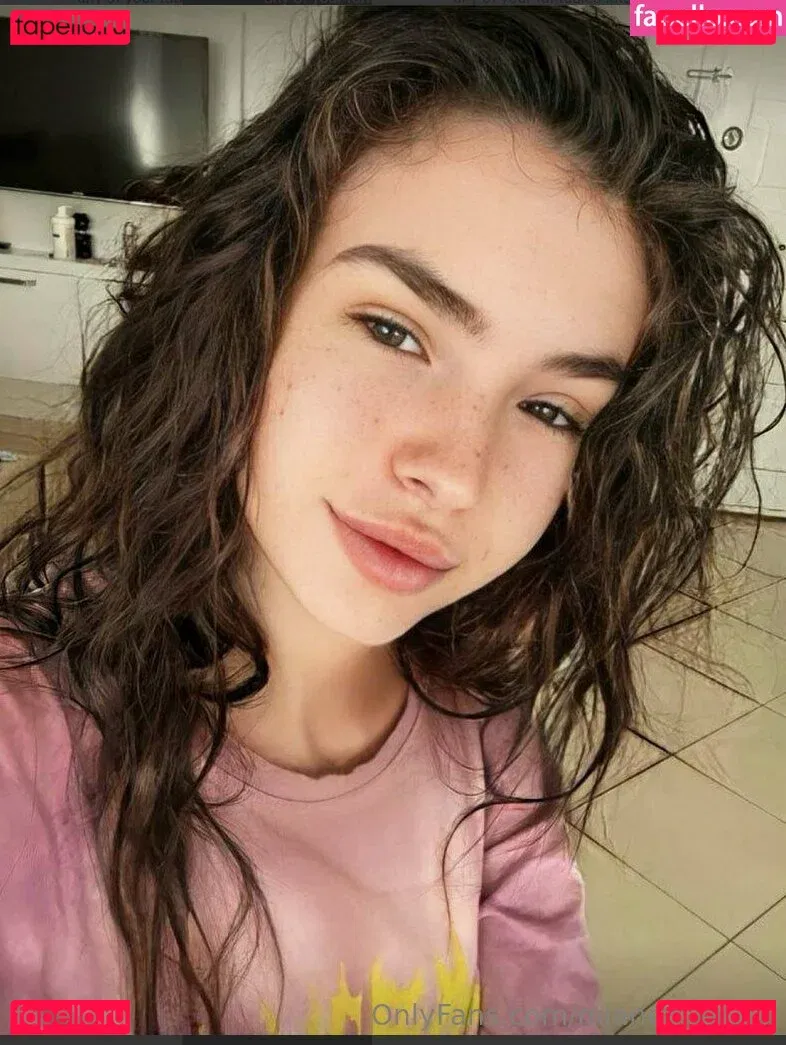 mianextdooor Onlyfans Photo Gallery 