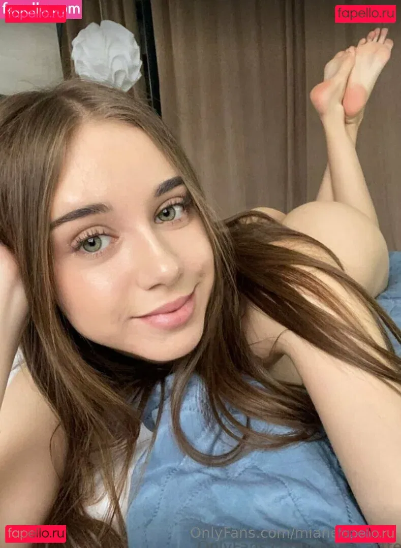 mianextdooor Onlyfans Photo Gallery 