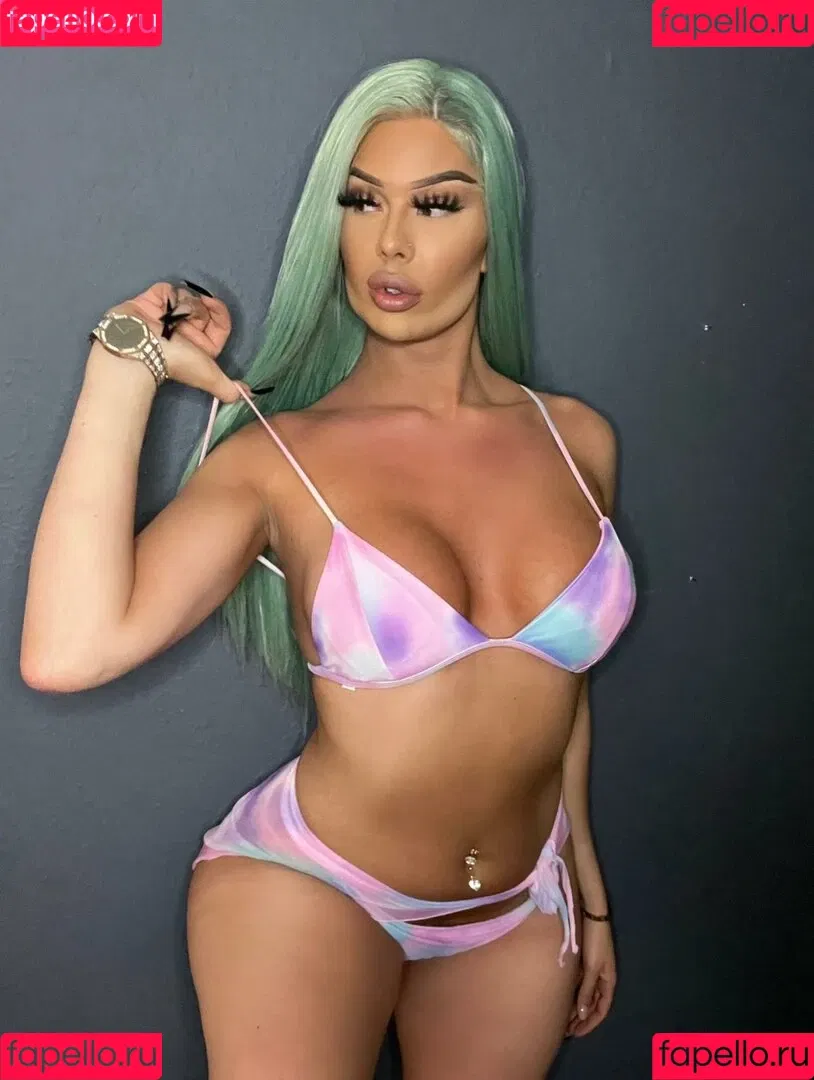 Shirin.Christians Onlyfans Photo Gallery 