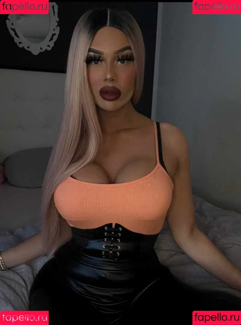 Shirin.Christians Onlyfans Photo Gallery 