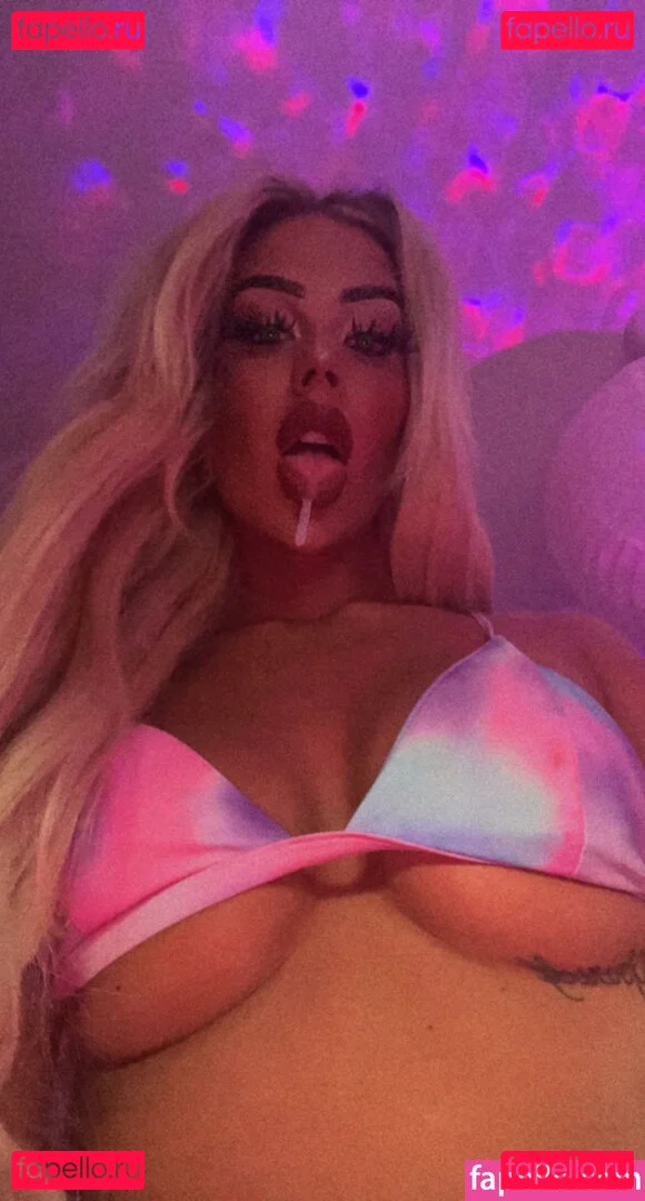 Shirin.Christians Onlyfans Photo Gallery 