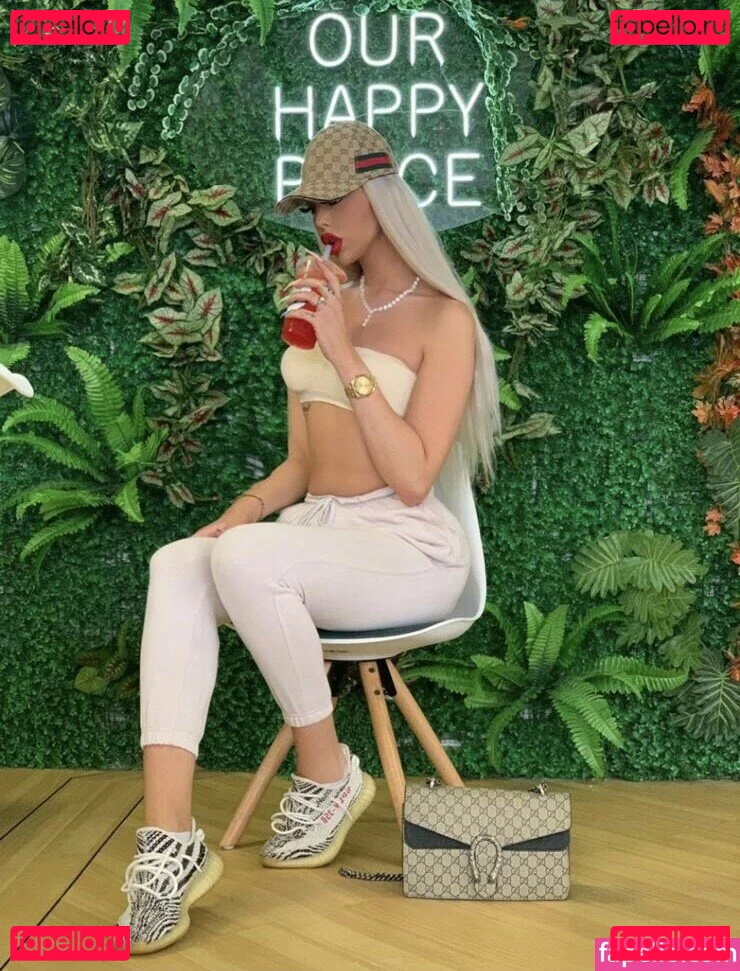 Shirin.Christians Onlyfans Photo Gallery 