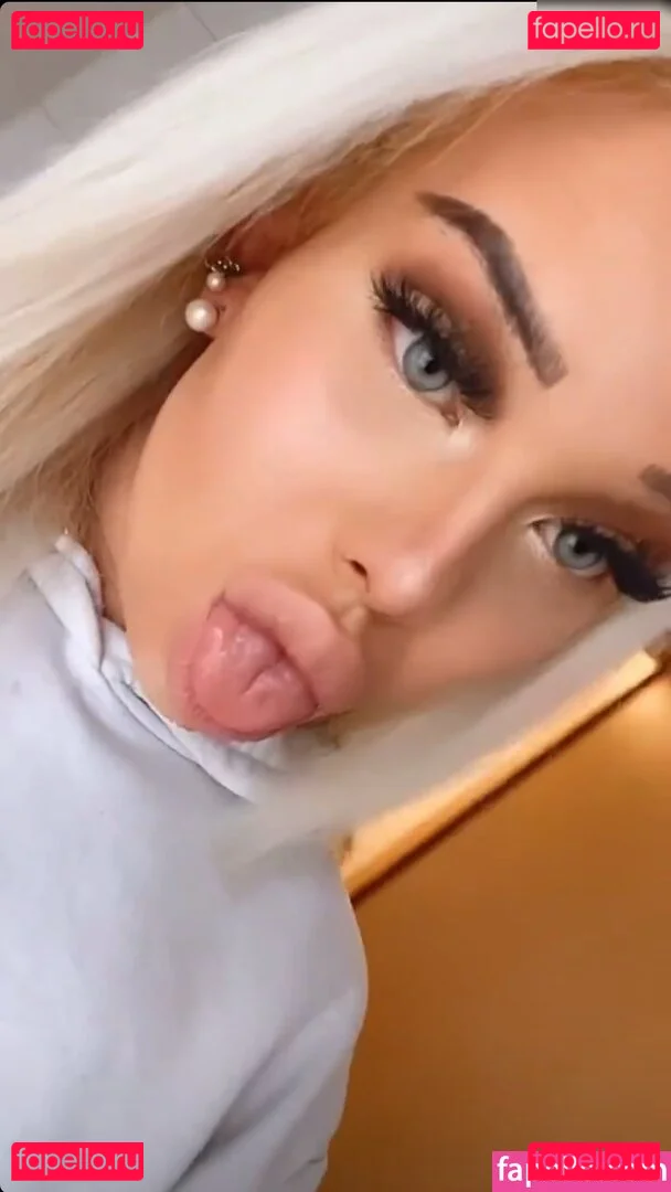 Shirin.Christians Onlyfans Photo Gallery 