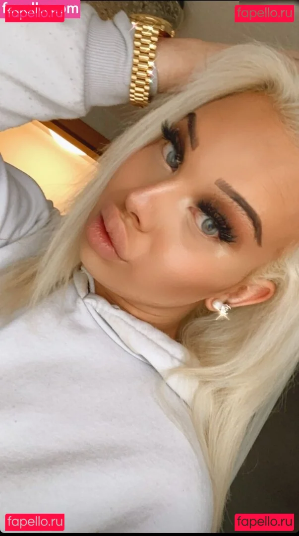 Shirin.Christians Onlyfans Photo Gallery 