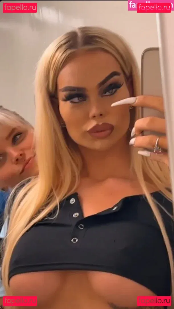 Shirin.Christians Onlyfans Photo Gallery 