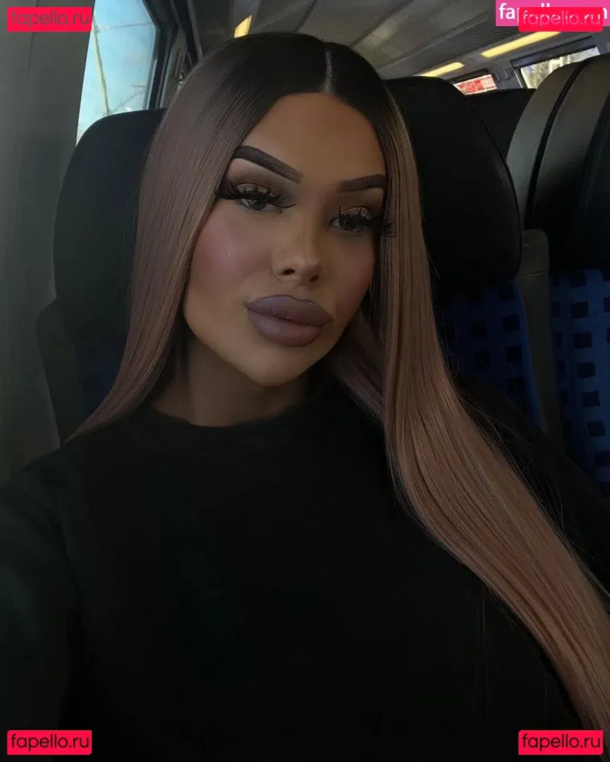 Shirin.Christians Onlyfans Photo Gallery 