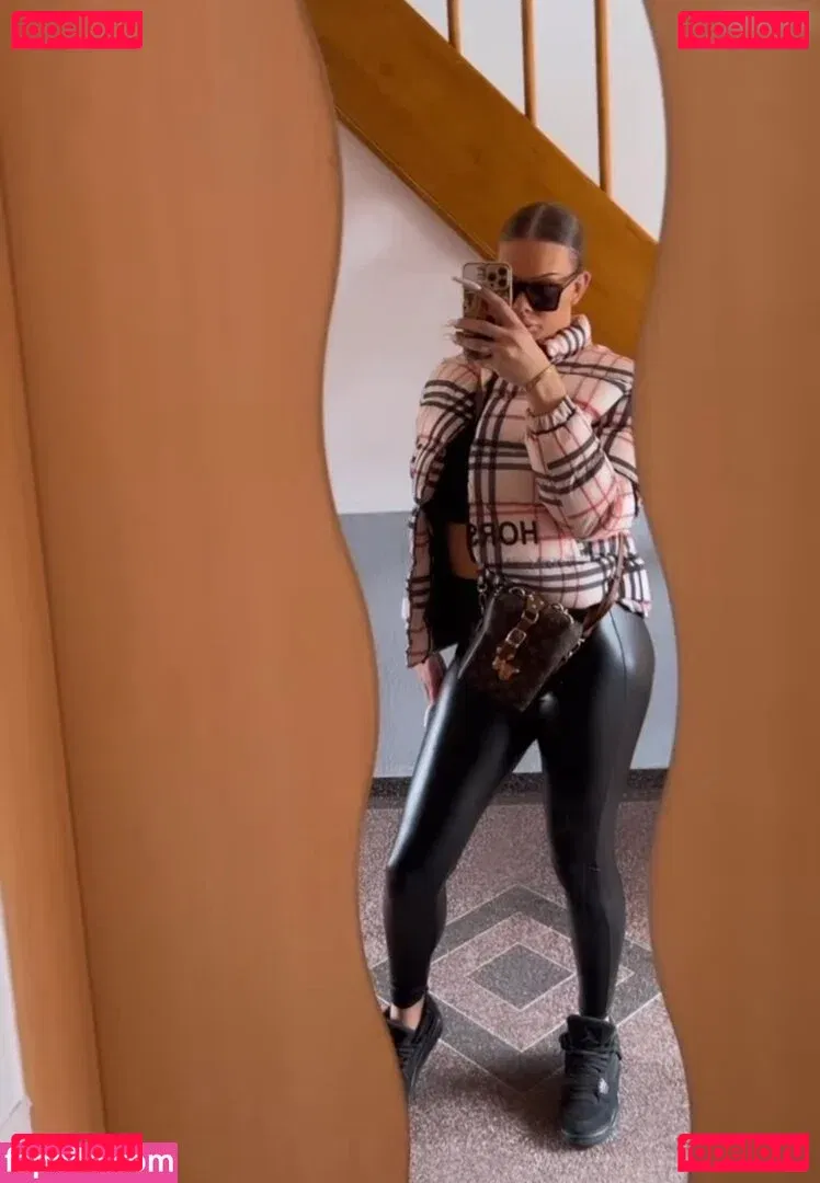 Shirin.Christians Onlyfans Photo Gallery 