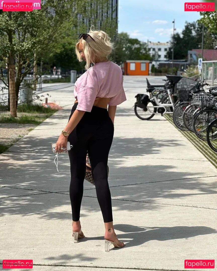 Shirin.Christians Onlyfans Photo Gallery 