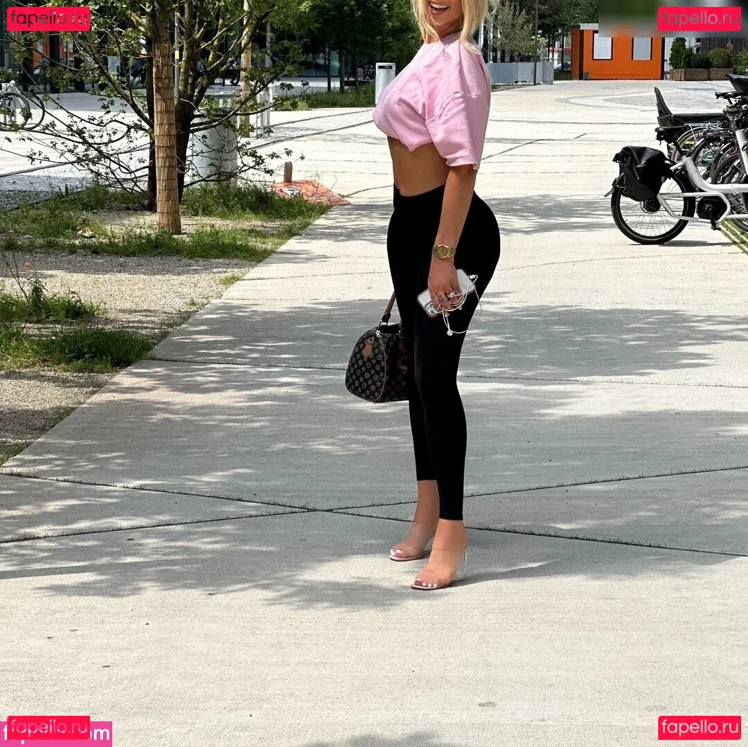 Shirin.Christians Onlyfans Photo Gallery 