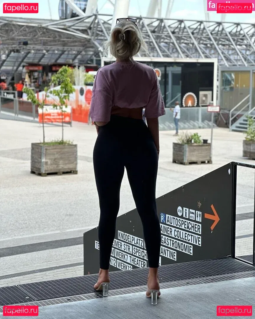 Shirin.Christians Onlyfans Photo Gallery 