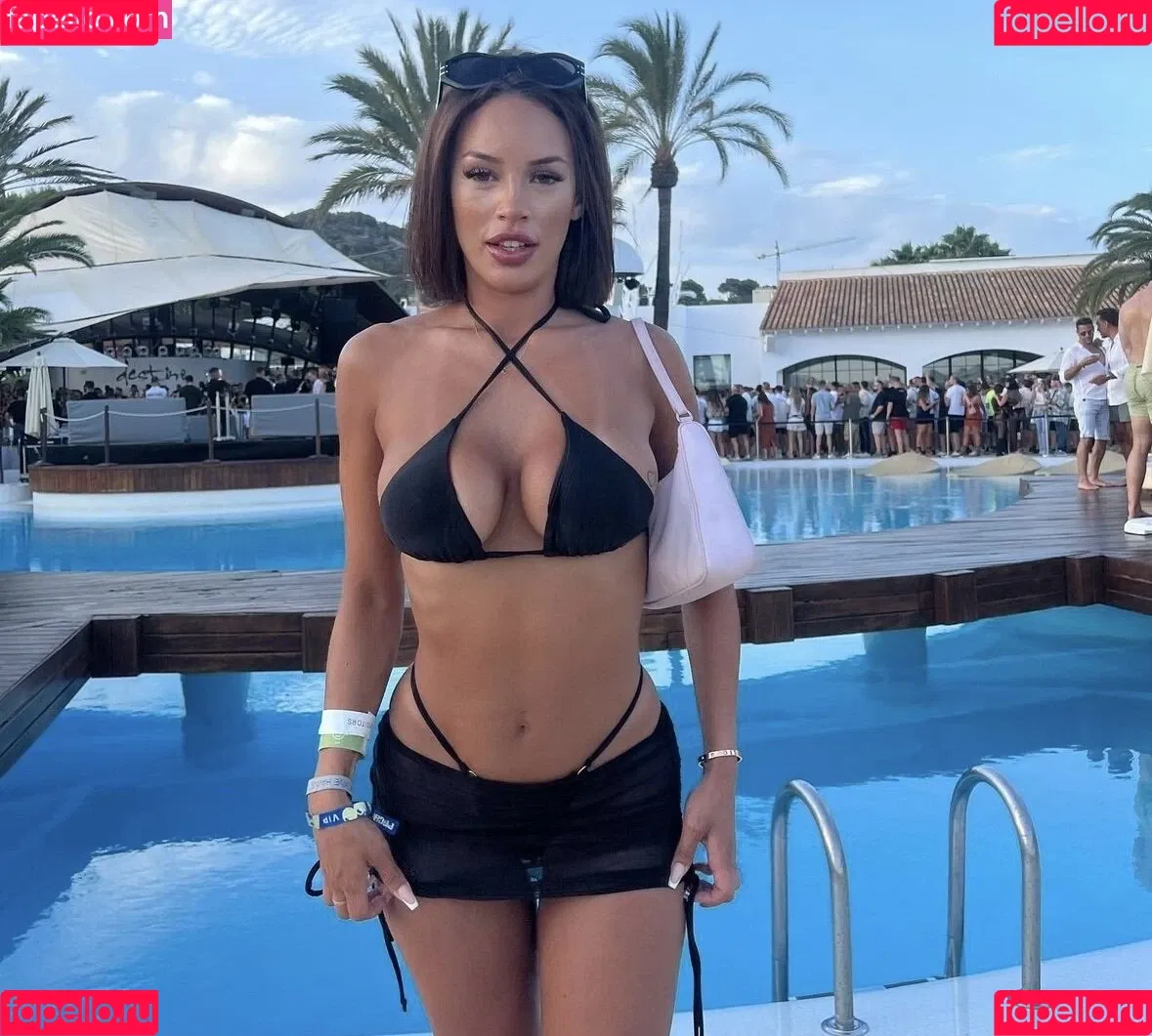 Ana Claudia Onlyfans Photo Gallery 