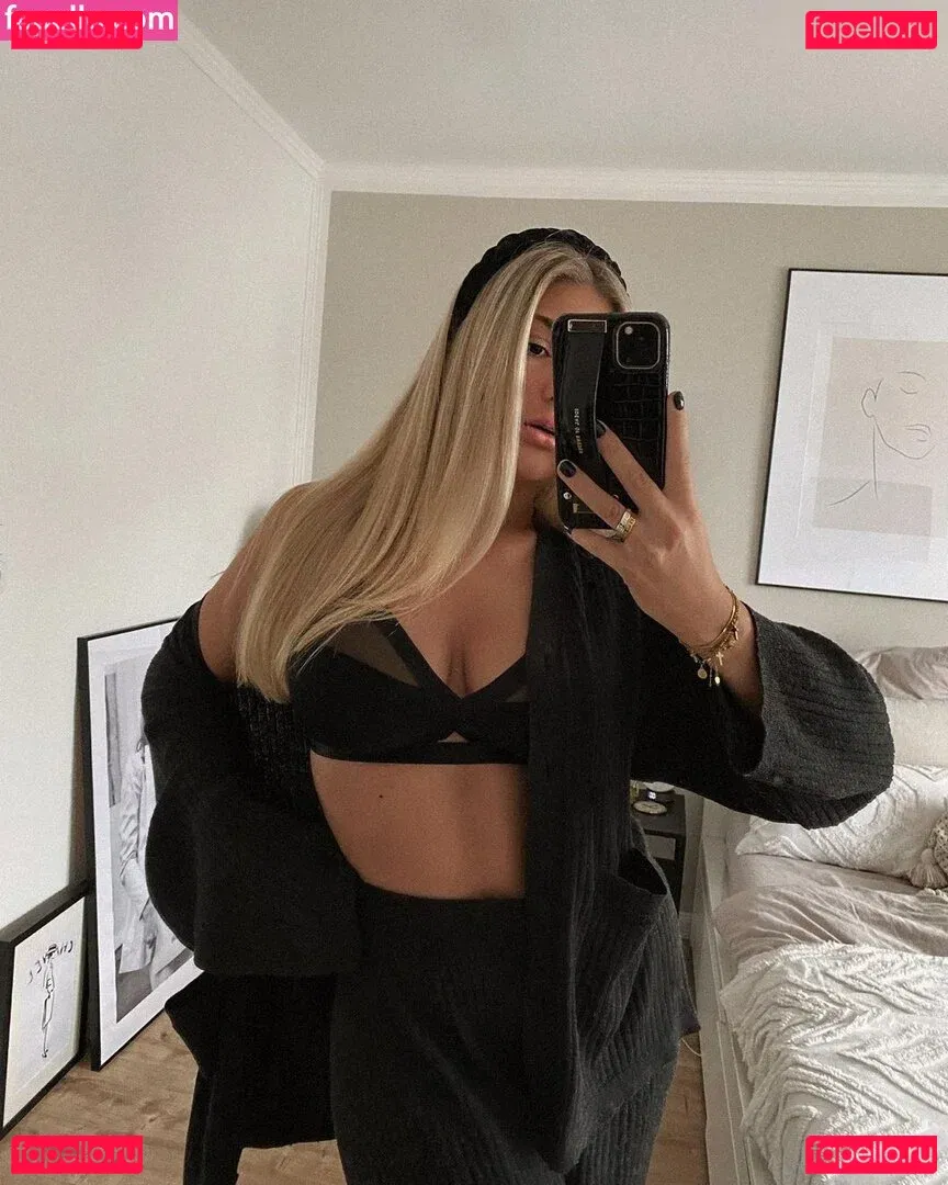 Fiichen Onlyfans Photo Gallery 