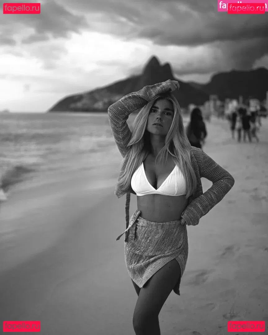 Fiichen Onlyfans Photo Gallery 