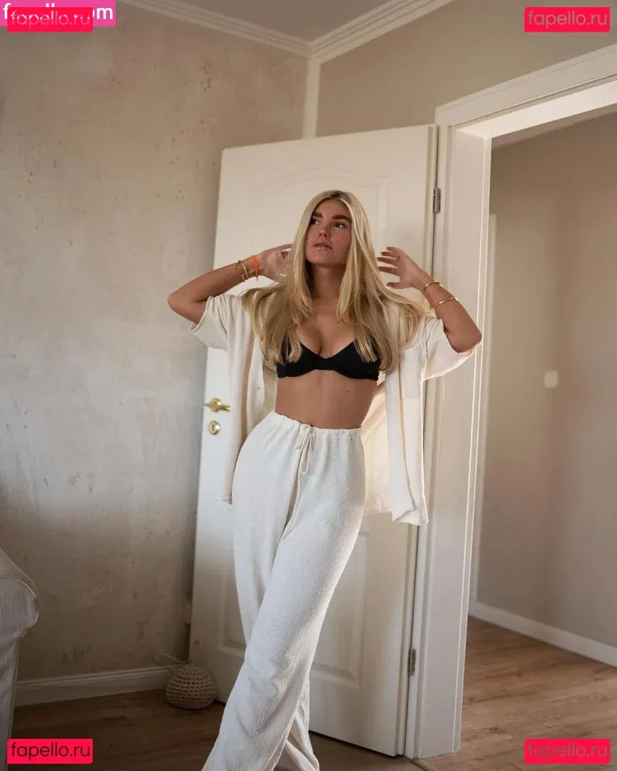 Fiichen Onlyfans Photo Gallery 