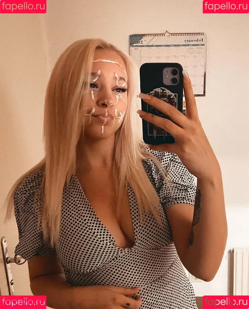 MrsXeniaTv Onlyfans Photo Gallery 