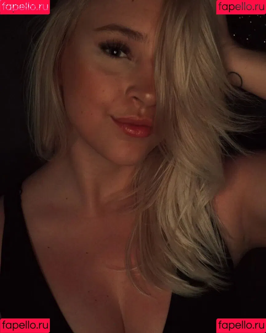 MrsXeniaTv Onlyfans Photo Gallery 