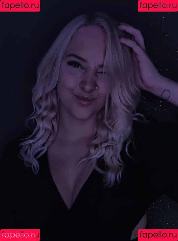 MrsXeniaTv Onlyfans Photo Gallery 