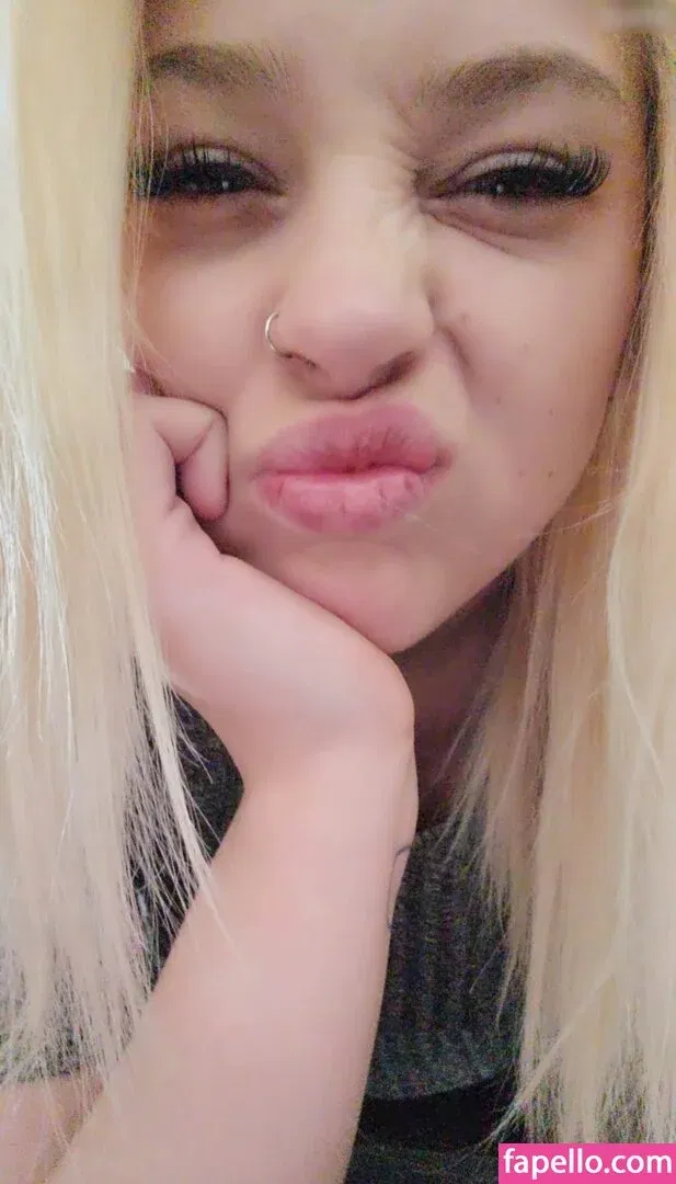 MrsXeniaTv Onlyfans Photo Gallery 