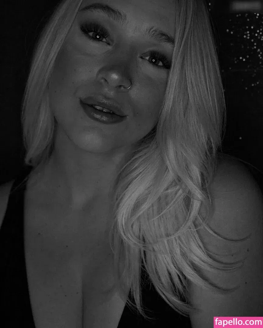 MrsXeniaTv Onlyfans Photo Gallery 