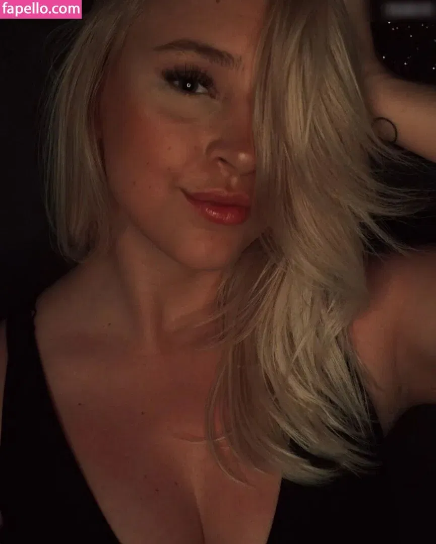 MrsXeniaTv Onlyfans Photo Gallery 