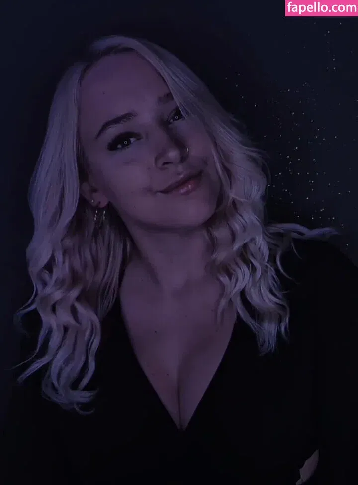 MrsXeniaTv Onlyfans Photo Gallery 